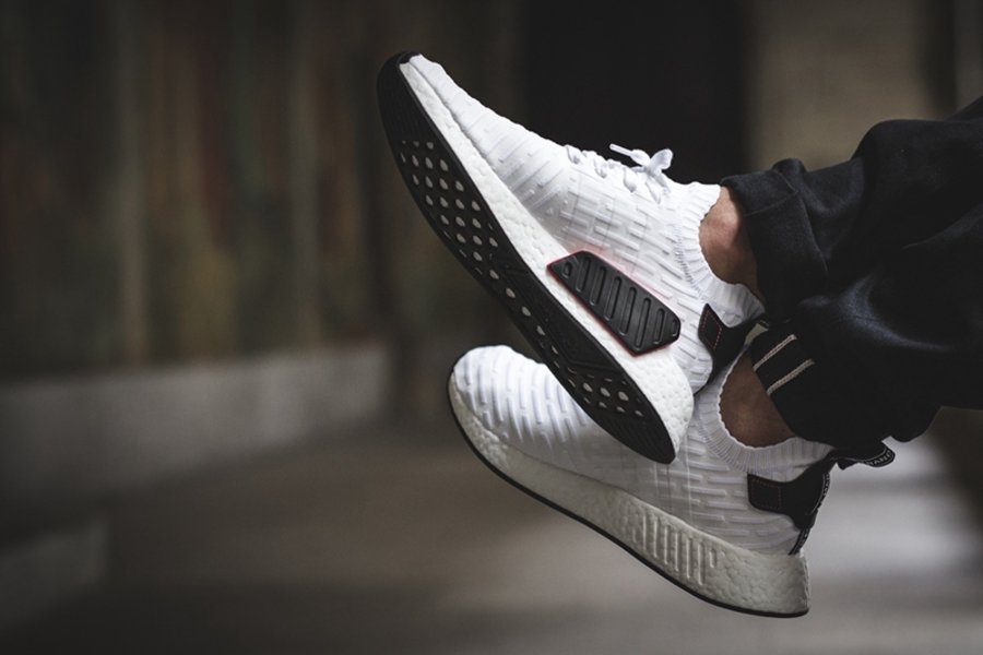 BY3015,adidas Originals,NMD R2 全新配色释出!这款 adidas NMD R2 “小白鞋” 颜值极高 BY3015,adidas Originals,NMD R2 全新配色释出!这款 adidas NMD R2 “小白鞋” 颜值极高