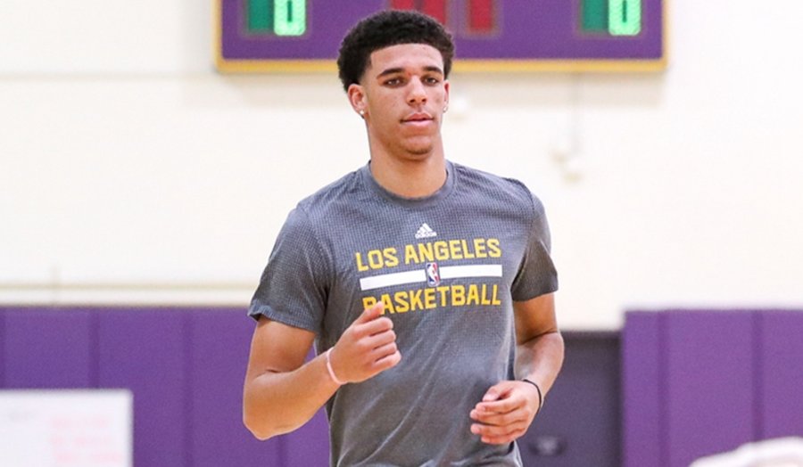 Lonzo Ball,BBB,adidas,Harden V 球哥现身湖人训练场,脚上穿的居然不是自家的球鞋! Lonzo Ball,BBB,adidas,Harden V 球哥现身湖人训练场,脚上穿的居然不是自家的球鞋!