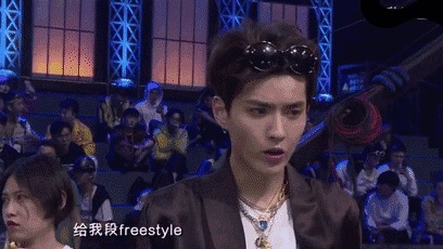 你,可以,没有,脏辫,墨镜,大,金链,但不能,球鞋, 你可以不会 Freestyle,但玩嘻哈不能没有球鞋! 你,可以,没有,脏辫,墨镜,大,金链,但不能,球鞋, 你可以不会 Freestyle,但玩嘻哈不能没有球鞋!