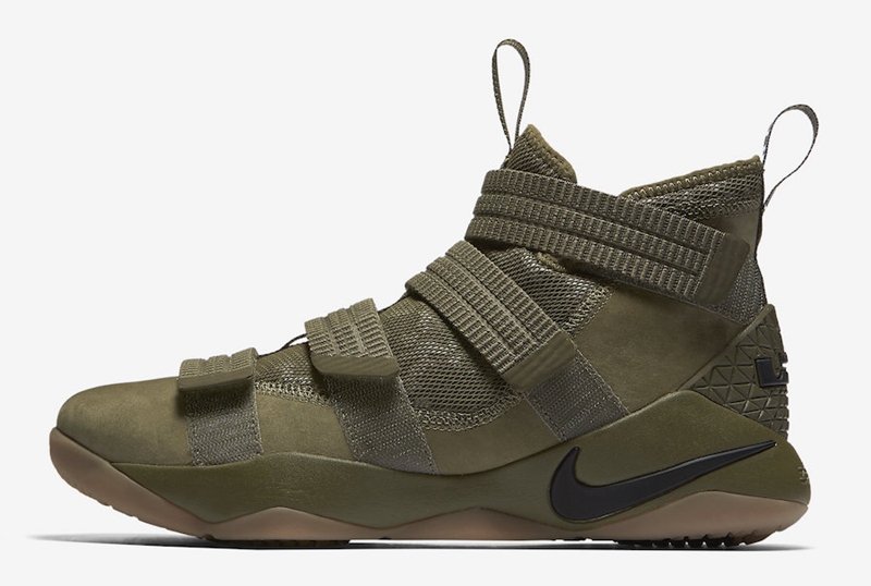 Nike,LeBron Soldier 11,SFG,Med 战斗感十足!这双 Soldier 11 “Medium Olive” 你给打几分? Nike,LeBron Soldier 11,SFG,Med 战斗感十足!这双 Soldier 11 “Medium Olive” 你给打几分?