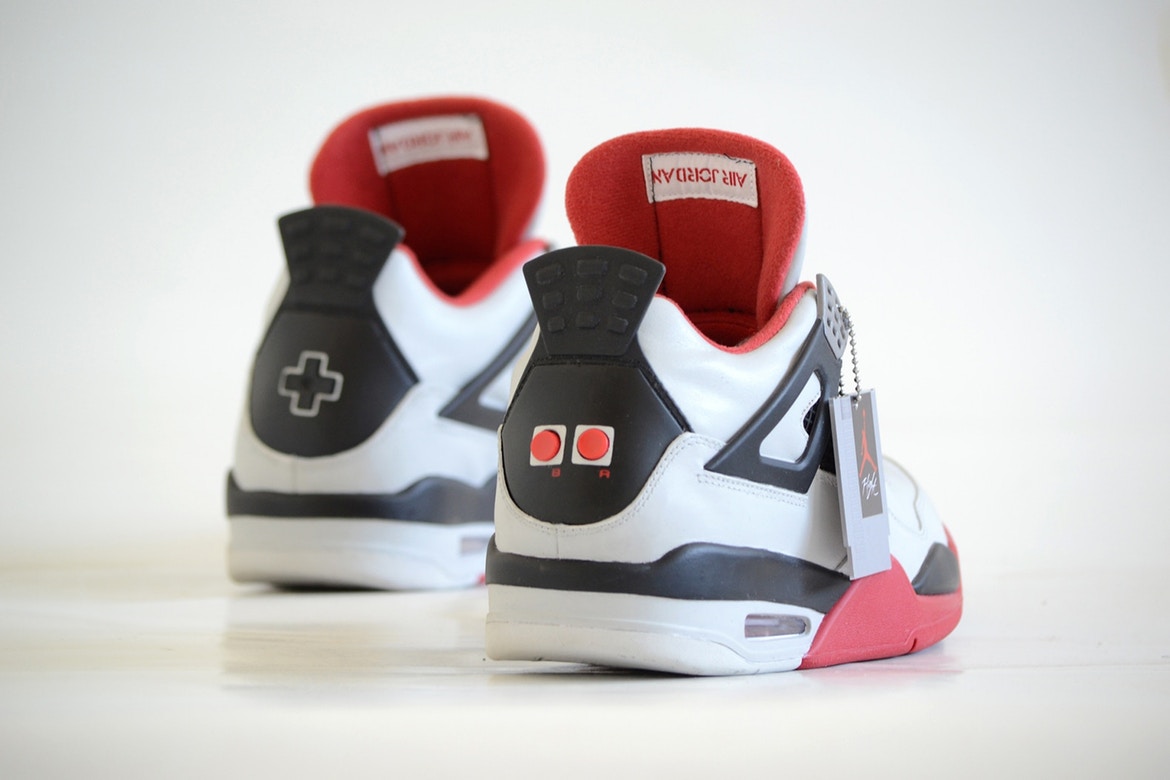 AJ4,Air Jordan 4 游戏机为灵感!你将有机会买到 Air Jordan 4 “NES” 定制版本! AJ4,Air Jordan 4 游戏机为灵感!你将有机会买到 Air Jordan 4 “NES” 定制版本!