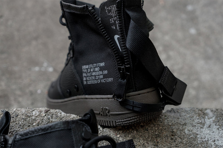 本周,重点,款,Nike,SF-AF1,Mid,黑,武士,配 本周重点款!Nike SF-AF1 Mid 黑武士配色明日发售! 本周,重点,款,Nike,SF-AF1,Mid,黑,武士,配 本周重点款!Nike SF-AF1 Mid 黑武士配色明日发售!
