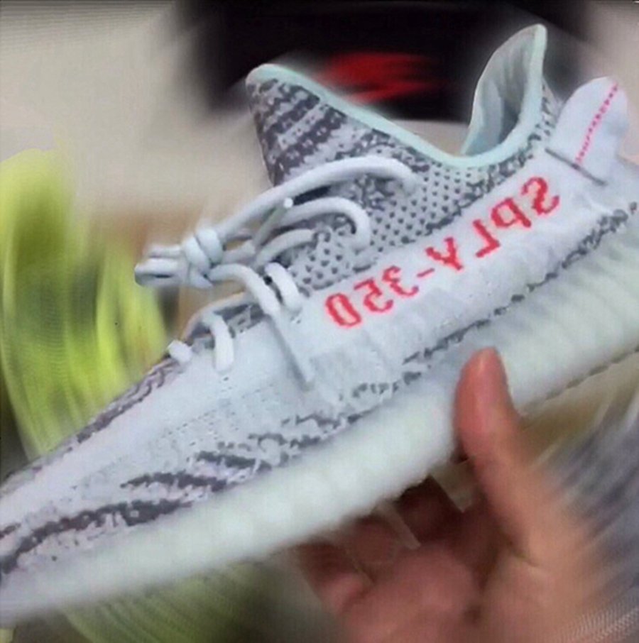 Yeezy Boost 350 V2,adidas 或将年底登场!两款新配色 Yeezy Boost 350 V2 实物曝光 Yeezy Boost 350 V2,adidas 或将年底登场!两款新配色 Yeezy Boost 350 V2 实物曝光