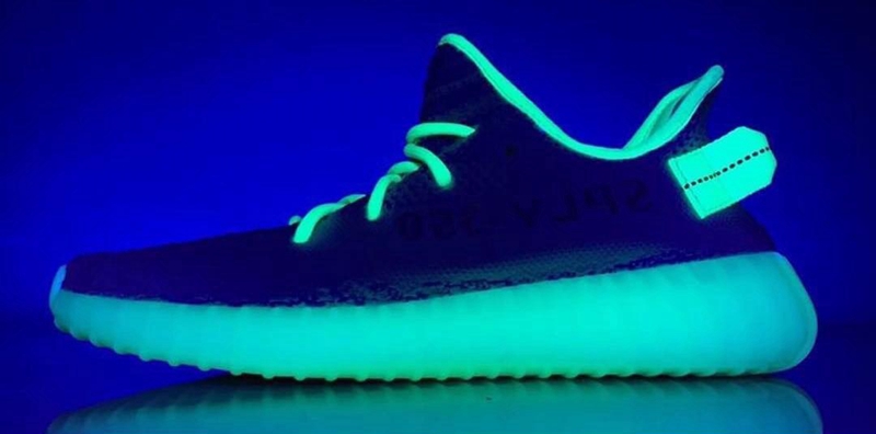 Semi Frozen,Yeezy Boost 350 V2 夜光元素注入!这款 Yeezy Boost 350 V2 可不简单! Semi Frozen,Yeezy Boost 350 V2 夜光元素注入!这款 Yeezy Boost 350 V2 可不简单!