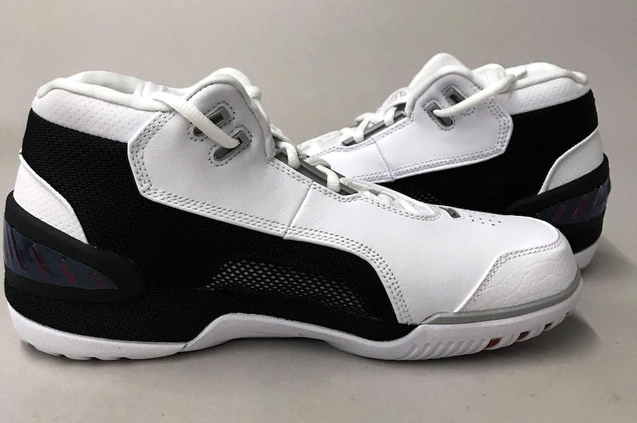 Nike,Air Zoom Generation,Lebro 詹皇战靴初露锋芒!Nike Air Zoom Generation 抢先实物欣赏 Nike,Air Zoom Generation,Lebro 詹皇战靴初露锋芒!Nike Air Zoom Generation 抢先实物欣赏