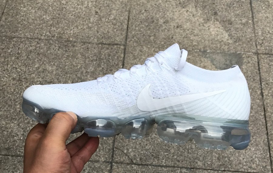 Nike,Nike Air VaporMax 纯白无暇!Nike Air VaporMax “Triple White” 实物曝光 Nike,Nike Air VaporMax 纯白无暇!Nike Air VaporMax “Triple White” 实物曝光