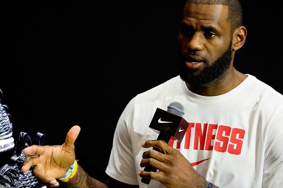 Nike,LeBron 15,LBJ15 关于 LeBron 15 的 8 个问题,听听设计师怎么说! Nike,LeBron 15,LBJ15 关于 LeBron 15 的 8 个问题,听听设计师怎么说!