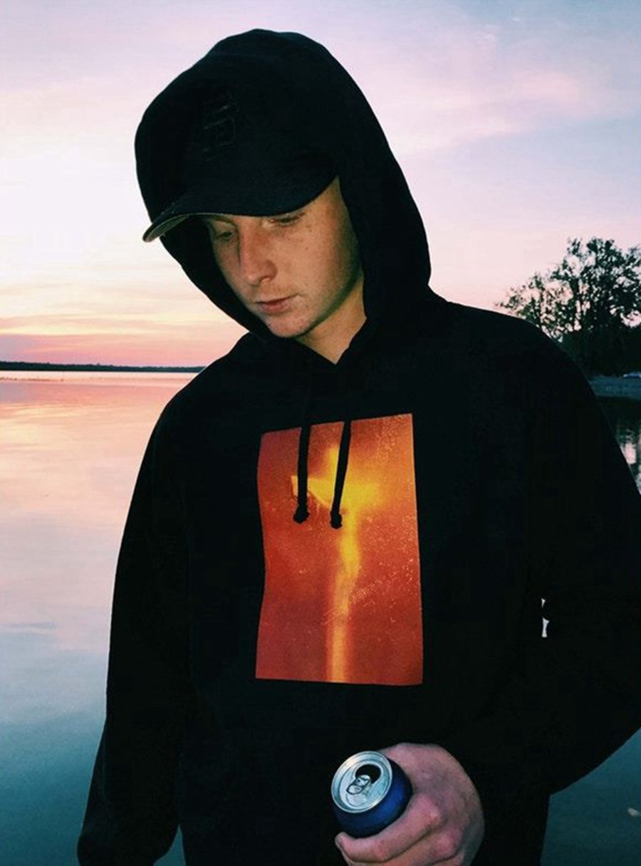 Supreme,Andres Serrano 再引非议!Supreme x Andres Serrano 全新联名正式发布 Supreme,Andres Serrano 再引非议!Supreme x Andres Serrano 全新联名正式发布
