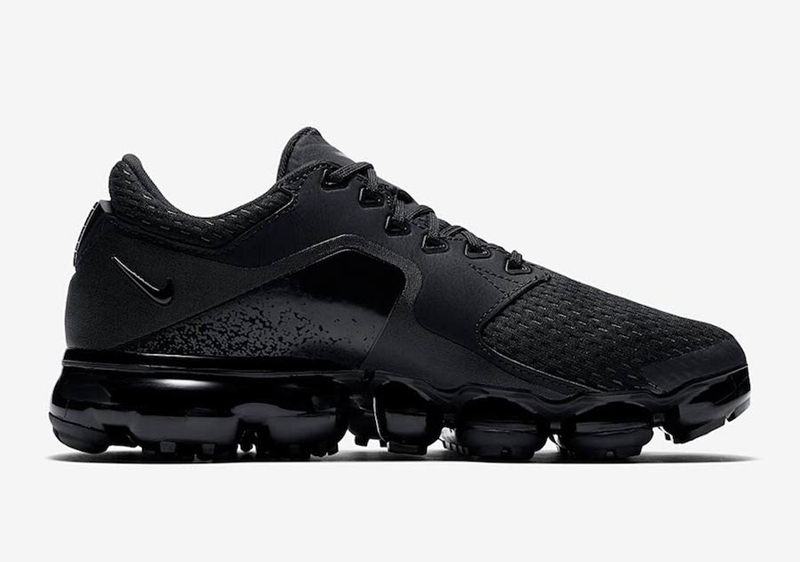 Nike,Air VaporMax CS,Triple Bl 极致酷黑!新鞋型 Air VaporMax CS 官图曝光 Nike,Air VaporMax CS,Triple Bl 极致酷黑!新鞋型 Air VaporMax CS 官图曝光