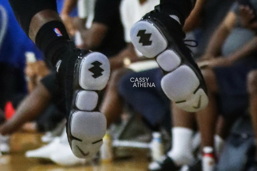 詹姆斯 LeBron 15 篮球鞋多少钱 哪里有卖