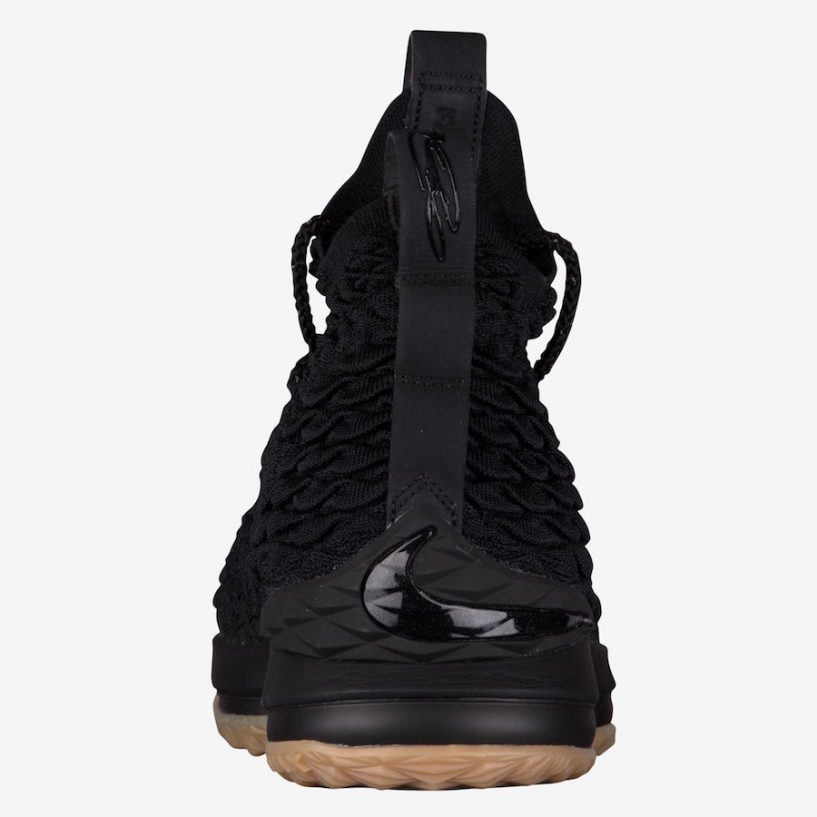 Nike,LeBron 15,897648-300 传统配色现身!黑生胶 LeBron 15 实物曝光 Nike,LeBron 15,897648-300 传统配色现身!黑生胶 LeBron 15 实物曝光