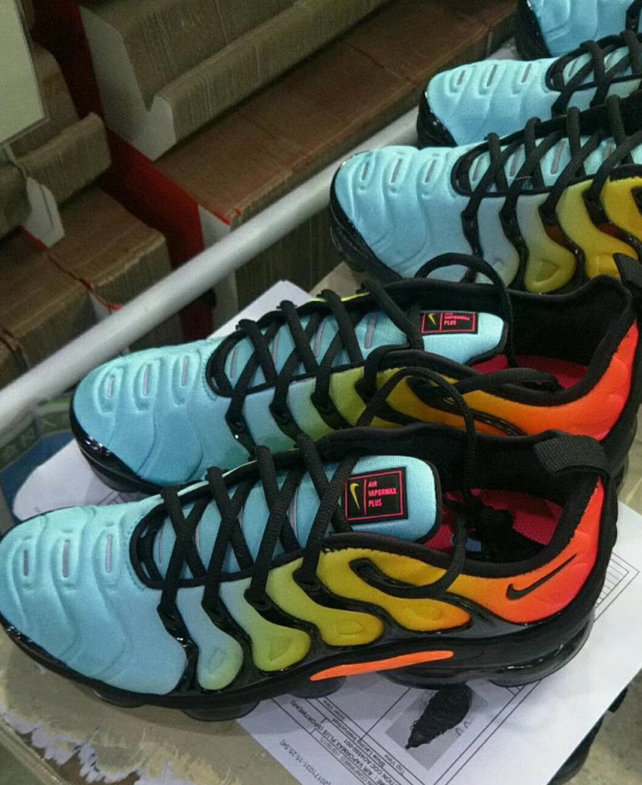 Air VaporMax Plus,Nike,A04550- 绚丽渐变鞋面!这款 Air VaporMax Plus 你给打几分? Air VaporMax Plus,Nike,A04550- 绚丽渐变鞋面!这款 Air VaporMax Plus 你给打几分?