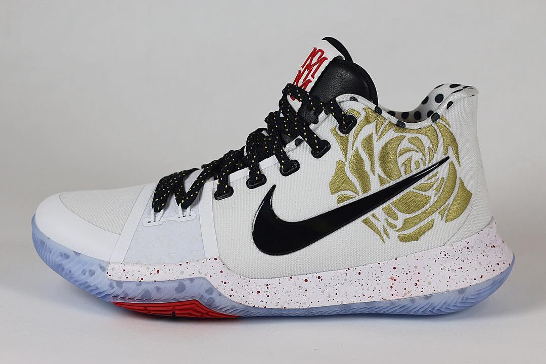 Nike,Sneaker Room,Kyrie 3 欧文赛场上脚的 Sneaker Room x Kyrie 3 实物近览 Nike,Sneaker Room,Kyrie 3 欧文赛场上脚的 Sneaker Room x Kyrie 3 实物近览