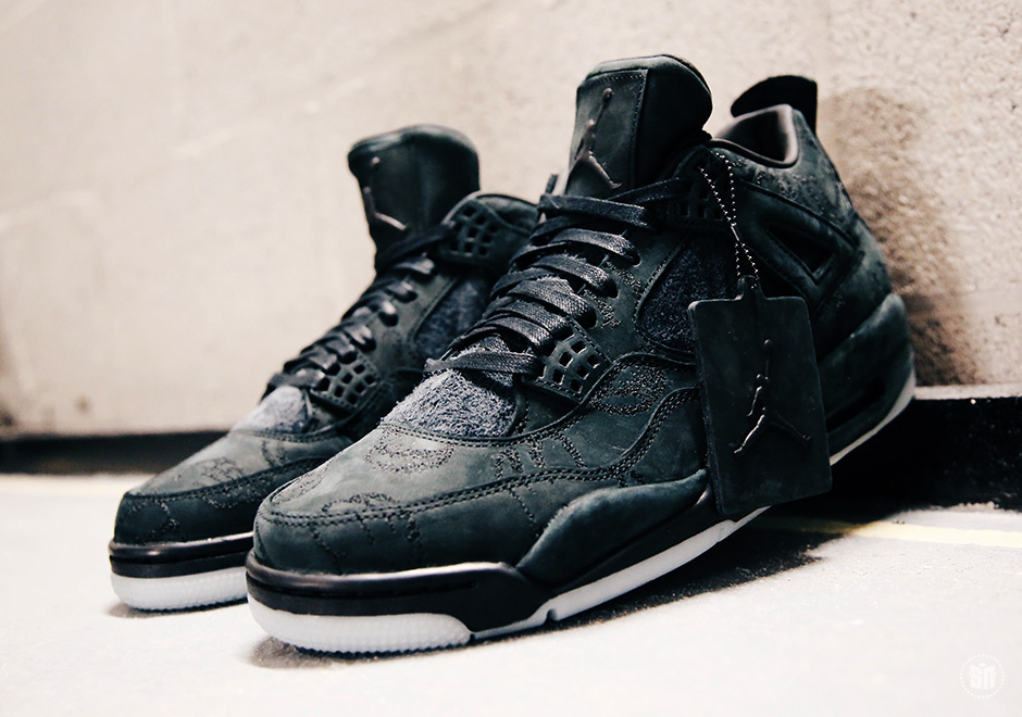 930155-001,AJ4,Air Jordan 4,KA 传闻下周登场!纯黑色 KAWS x Air Jordan 4 实物细节近赏 930155-001,AJ4,Air Jordan 4,KA 传闻下周登场!纯黑色 KAWS x Air Jordan 4 实物细节近赏