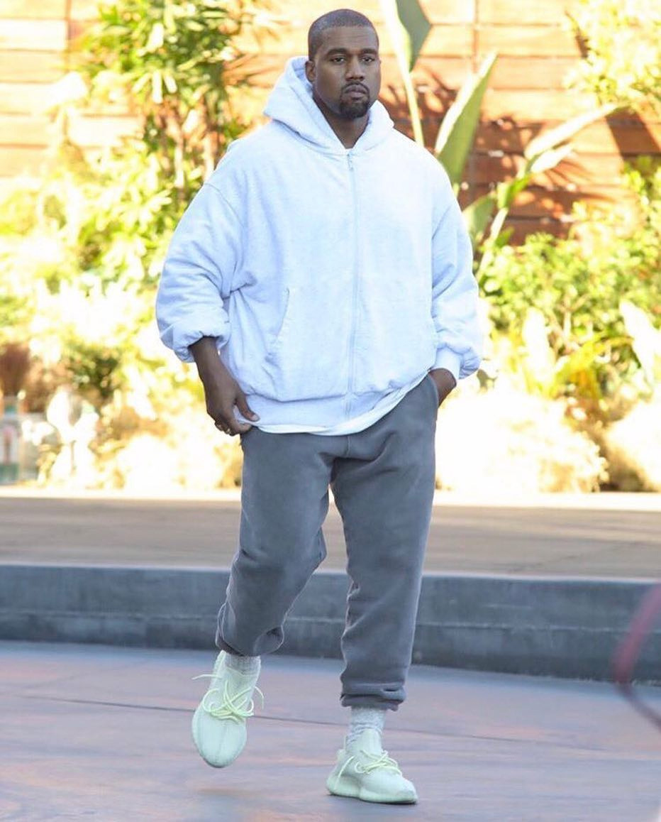 Yeezy 350 Boost V2,Yeezy 侃爷上脚曝光全新配色 Yeezy 350 Boost V2 Yeezy 350 Boost V2,Yeezy 侃爷上脚曝光全新配色 Yeezy 350 Boost V2
