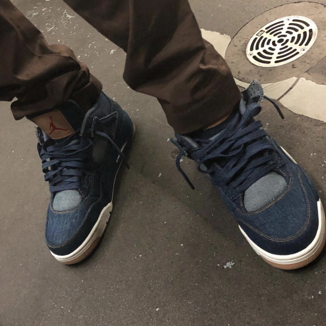 Levi's,Air Jordan 4,AO2571-401 明年重磅联名之一!Levi's x Air Jordan 4 实物首次曝光! Levi's,Air Jordan 4,AO2571-401 明年重磅联名之一!Levi's x Air Jordan 4 实物首次曝光!