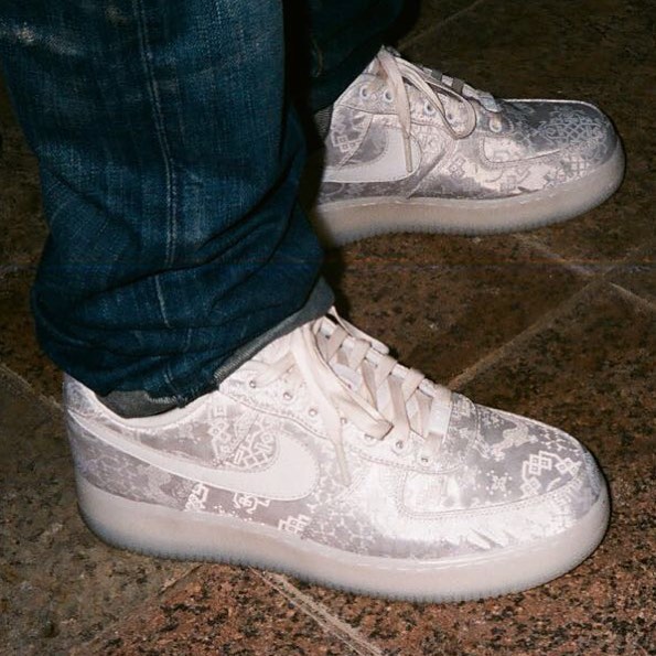 Nike,CLOT,Air Force 1 今年第一双顶级联名!冠希哥亲自上脚 CLOT x Air Force 1 丝绸 Nike,CLOT,Air Force 1 今年第一双顶级联名!冠希哥亲自上脚 CLOT x Air Force 1 丝绸