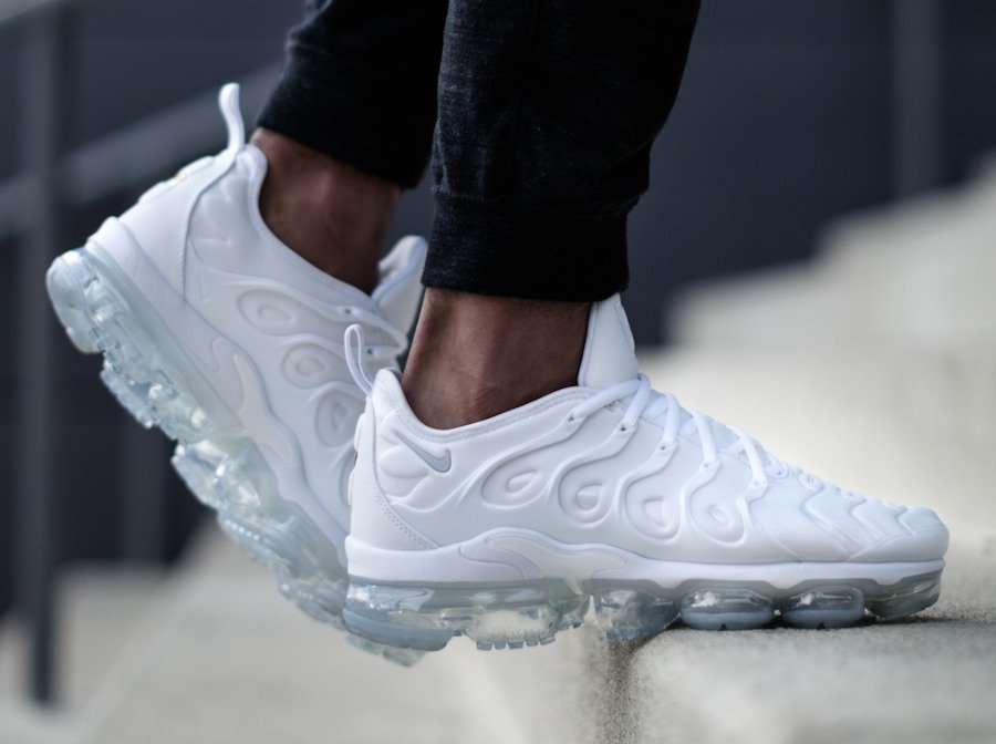 Nike,VaporMax Plus 复杂设计小白鞋!VaporMax Plus “Triple White” 下月正式发售 Nike,VaporMax Plus 复杂设计小白鞋!VaporMax Plus “Triple White” 下月正式发售