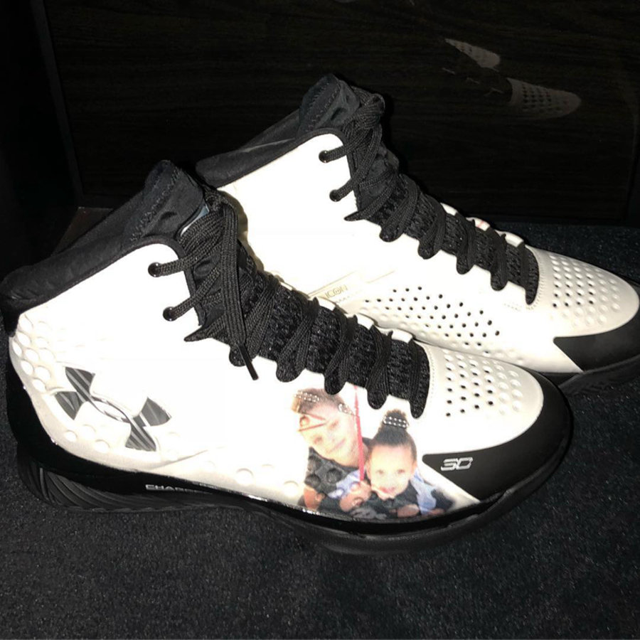 UA,Under Armour,Curry 1,UA ICO 库里上脚亲情版本 Curry 1,你也可以轻松定制同款! UA,Under Armour,Curry 1,UA ICO 库里上脚亲情版本 Curry 1,你也可以轻松定制同款!