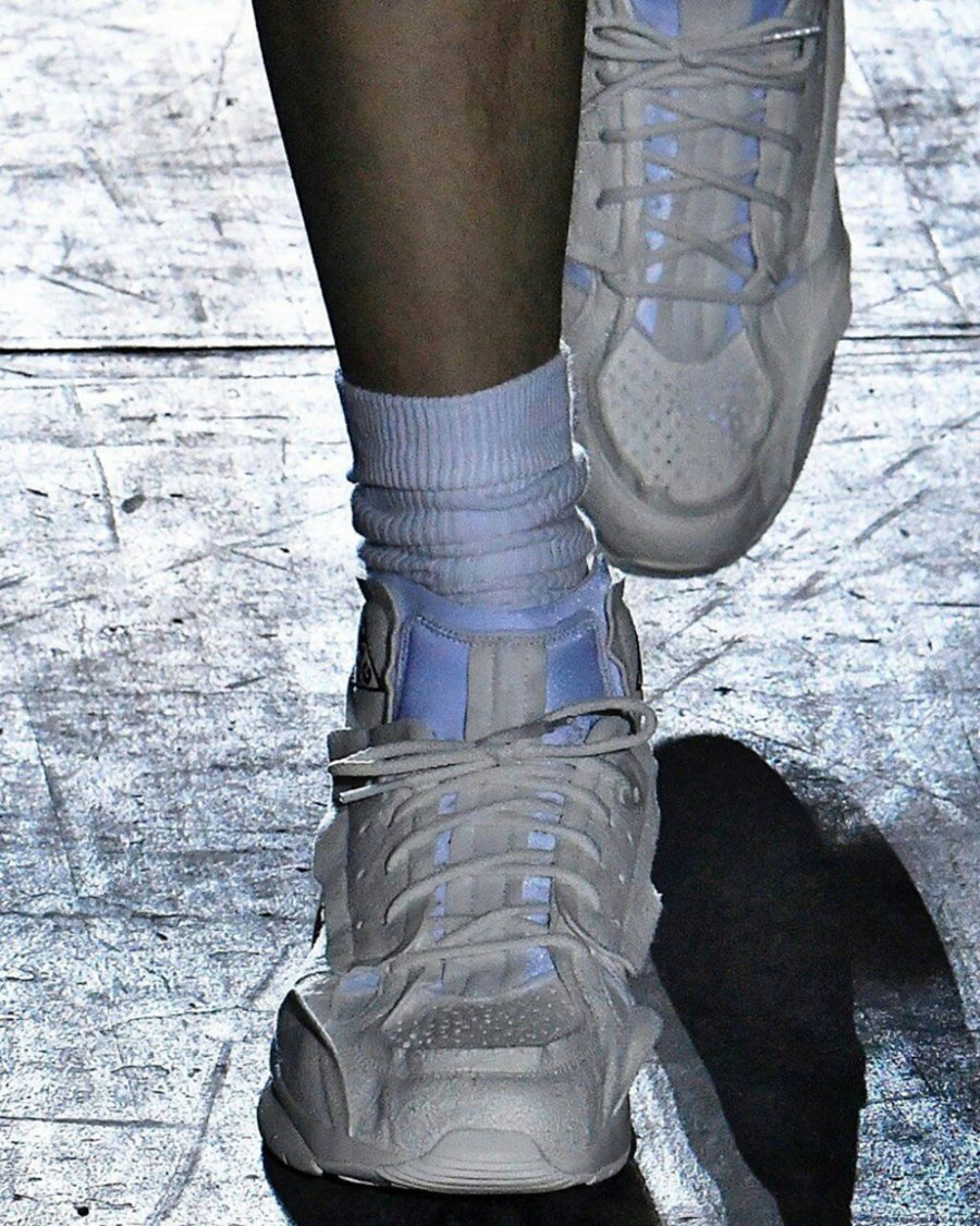 CDG,Nike ACG 还有纯黑配色!两款 CDG x Nike ACG 联名新鞋实物近赏 CDG,Nike ACG 还有纯黑配色!两款 CDG x Nike ACG 联名新鞋实物近赏