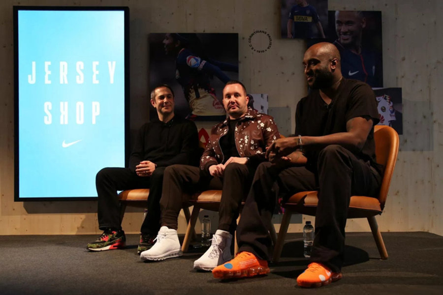 OFF-WHITE,Nike,Virgil Abloh 橙色 OFF-WHITE x Vapormax 首次曝光!更有联名足球服饰释出! OFF-WHITE,Nike,Virgil Abloh 橙色 OFF-WHITE x Vapormax 首次曝光!更有联名足球服饰释出!