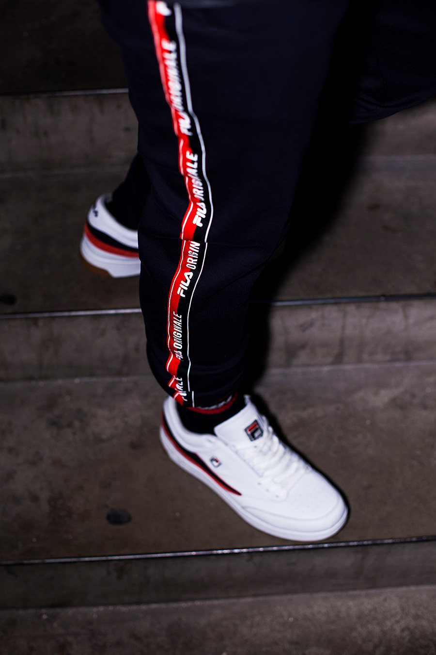 FILA,T-1 跟串标是绝配!这双经典百搭的 FILA 复古球鞋也要火起来了! FILA,T-1 跟串标是绝配!这双经典百搭的 FILA 复古球鞋也要火起来了!