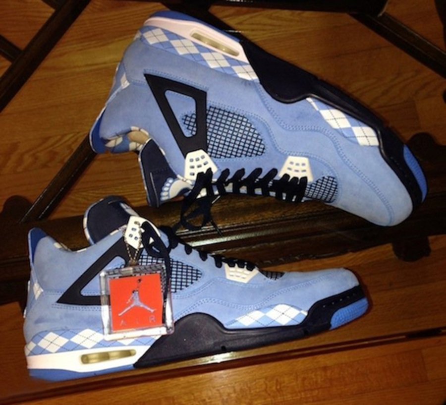 Air Jordan 4 从未市售的超天价鞋款!Air Jordan 4 “UNC” 明年有望复刻! Air Jordan 4 从未市售的超天价鞋款!Air Jordan 4 “UNC” 明年有望复刻!