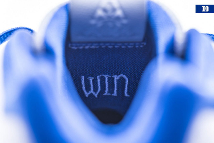 Nike,Nike Kyrie 4 蓝魔新战靴!Nike Kyrie 4 “Duke” PE 实物曝光 Nike,Nike Kyrie 4 蓝魔新战靴!Nike Kyrie 4 “Duke” PE 实物曝光