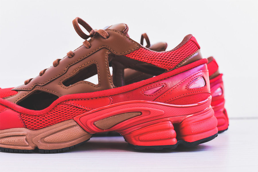 OZWEEGO,Raf Simons,adidas OZWEEGO 夏天穿什么老爹鞋?这位 “老爹鞋先锋” 已经为大家准备好了! OZWEEGO,Raf Simons,adidas OZWEEGO 夏天穿什么老爹鞋?这位 “老爹鞋先锋” 已经为大家准备好了!