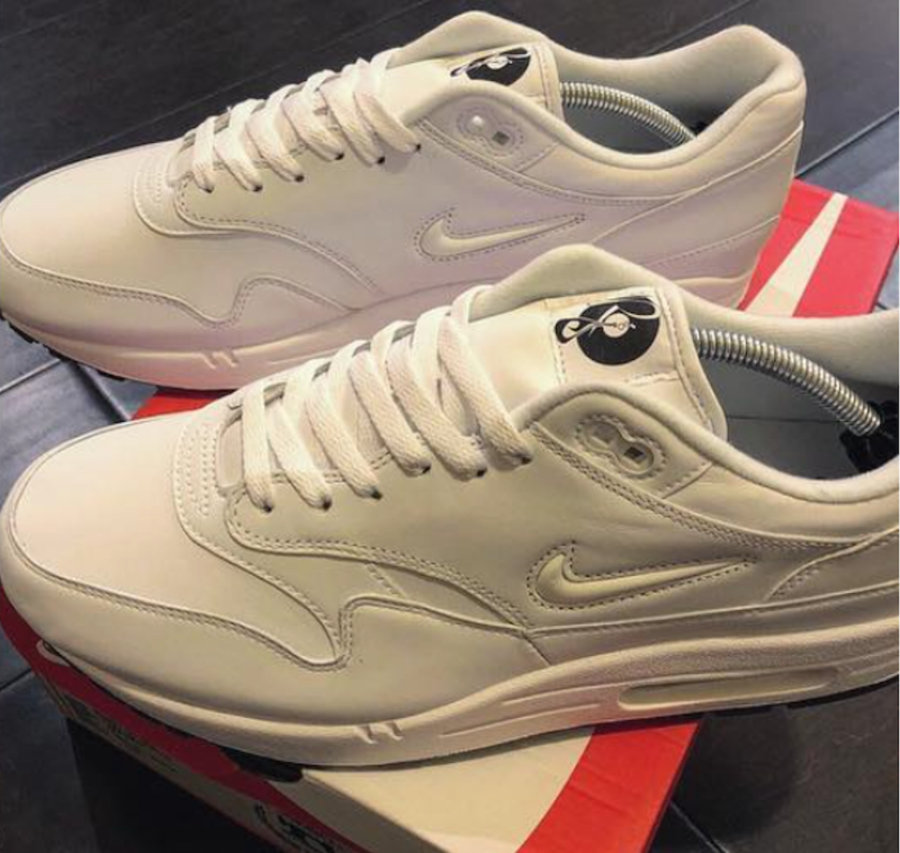 Nike,Air Max 1 低调奢华有内涵!Nike Air Max 1 “Roc-A-Fella” 曝光 Nike,Air Max 1 低调奢华有内涵!Nike Air Max 1 “Roc-A-Fella” 曝光