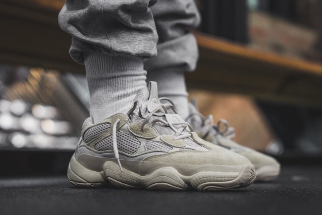 Nike,adidas,AJ 除了 Yeezy 500!你还必须关注四月的这 14 双重磅鞋款! Nike,adidas,AJ 除了 Yeezy 500!你还必须关注四月的这 14 双重磅鞋款!