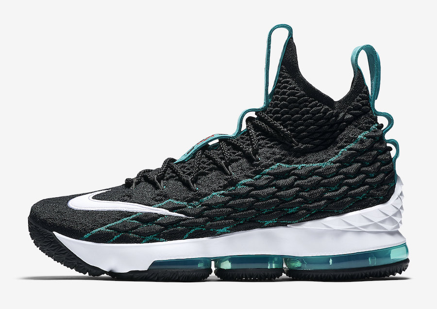 Nike,LeBron 15 创新又复古!全新配色 LeBron 15 “Griffey” 今早突击发售! Nike,LeBron 15 创新又复古!全新配色 LeBron 15 “Griffey” 今早突击发售!