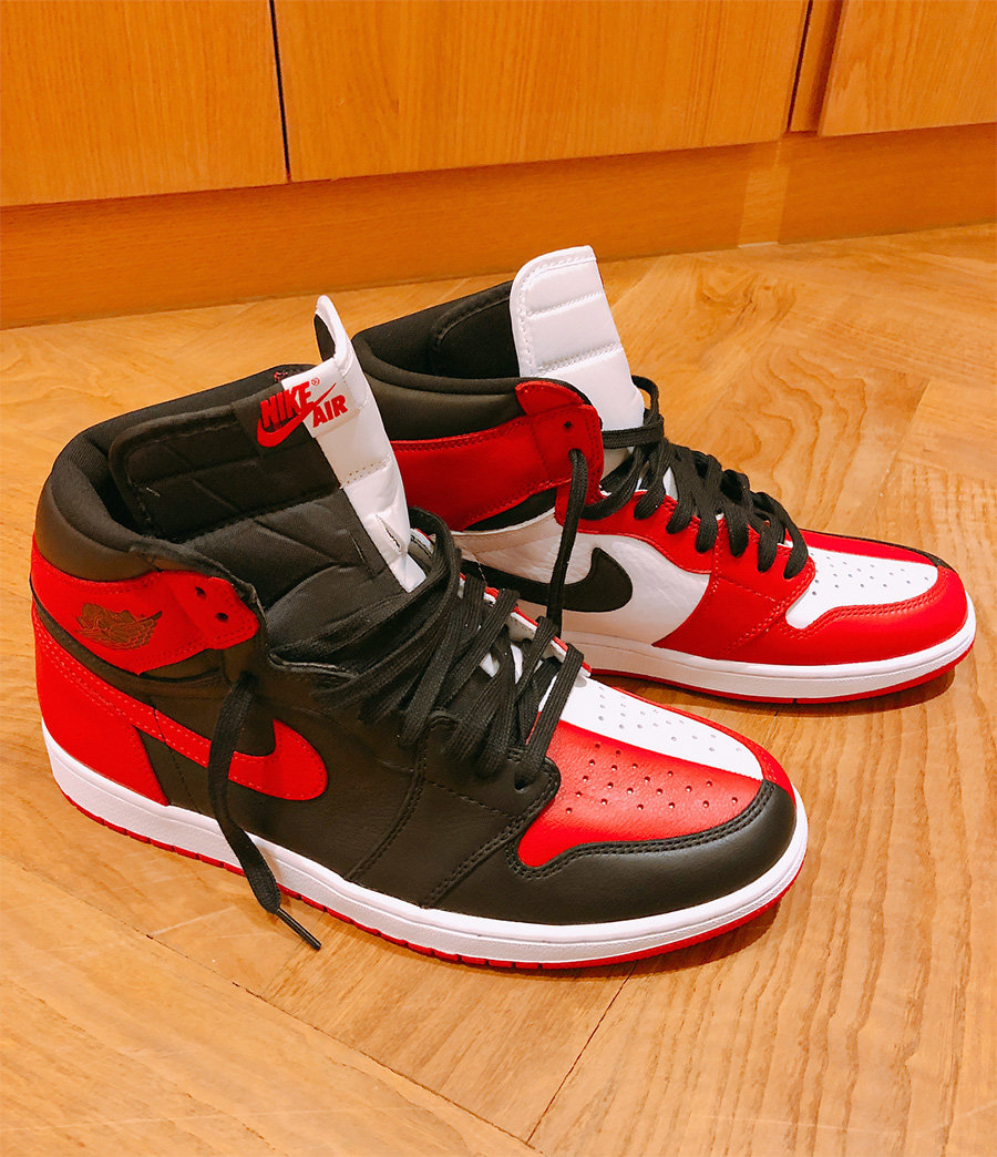 AR9880-023,AJ1,Air Jordan 1 AR9880-023 这双 AJ1 编号限量 2300 双!陈建州已经穿上了… AR9880-023,AJ1,Air Jordan 1 AR9880-023 这双 AJ1 编号限量 2300 双!陈建州已经穿上了…