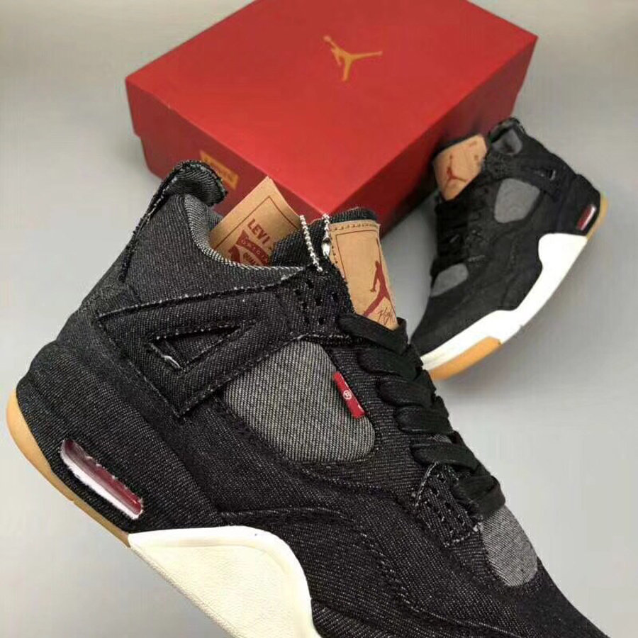 Air Jordan 4,AJ4 白色实物首次曝光!Levis x Air Jordan 4 后续配色发售日期确定 Air Jordan 4,AJ4 白色实物首次曝光!Levis x Air Jordan 4 后续配色发售日期确定