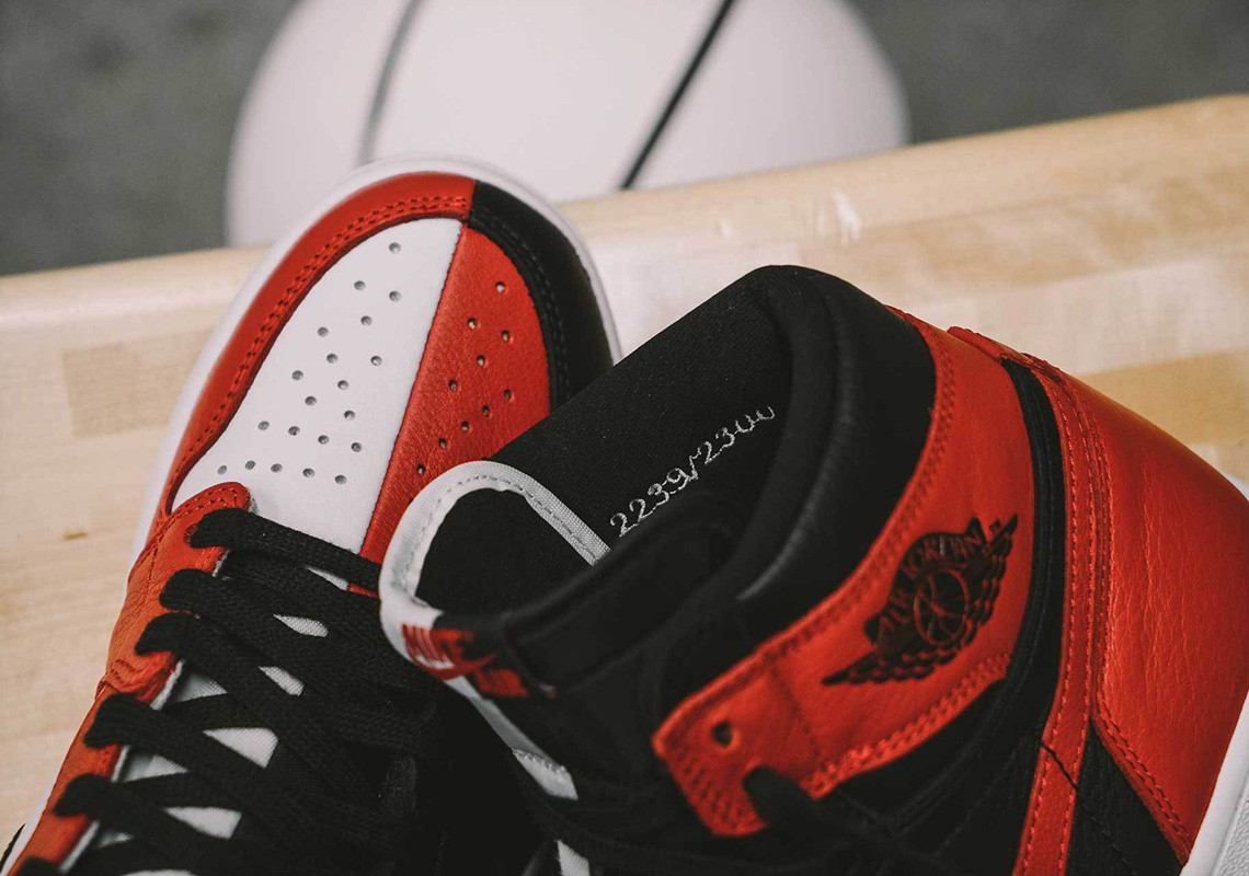 AJ1,Air Jordan 1,AR9880-023 天价鞋诞生!超限量阴阳 AJ1 “Homage To Home” 你喜欢吗? AJ1,Air Jordan 1,AR9880-023 天价鞋诞生!超限量阴阳 AJ1 “Homage To Home” 你喜欢吗?