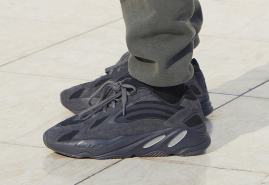 Yeezy 700,Yeezy Yeezy 700 还没发售,侃爷又曝光了它的 V2 版本 Yeezy 700,Yeezy Yeezy 700 还没发售,侃爷又曝光了它的 V2 版本