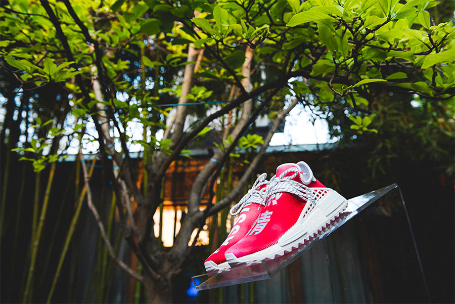 Hu NMD,adidas 菲董降临中国!不仅带来中国限定鞋款,还上脚了一双炫彩新鞋! Hu NMD,adidas 菲董降临中国!不仅带来中国限定鞋款,还上脚了一双炫彩新鞋!