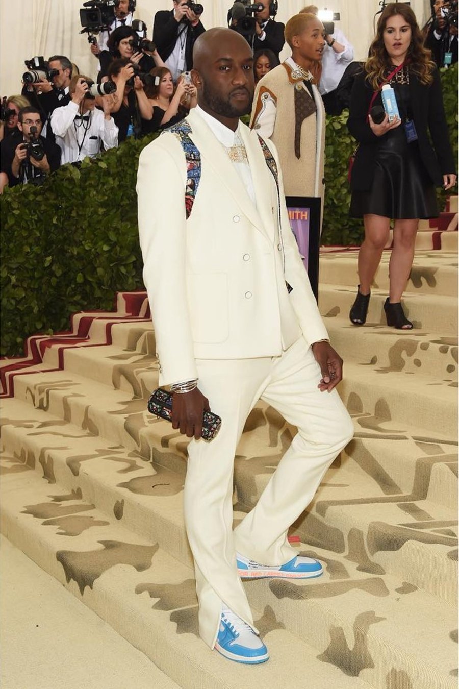 OFF-WHITE,Air Jordan 1,UNC,AQ0 Virgil Abloh 上脚 OFF-WHITE x AJ1 “UNC”,亮相时尚界奥斯卡 OFF-WHITE,Air Jordan 1,UNC,AQ0 Virgil Abloh 上脚 OFF-WHITE x AJ1 “UNC”,亮相时尚界奥斯卡