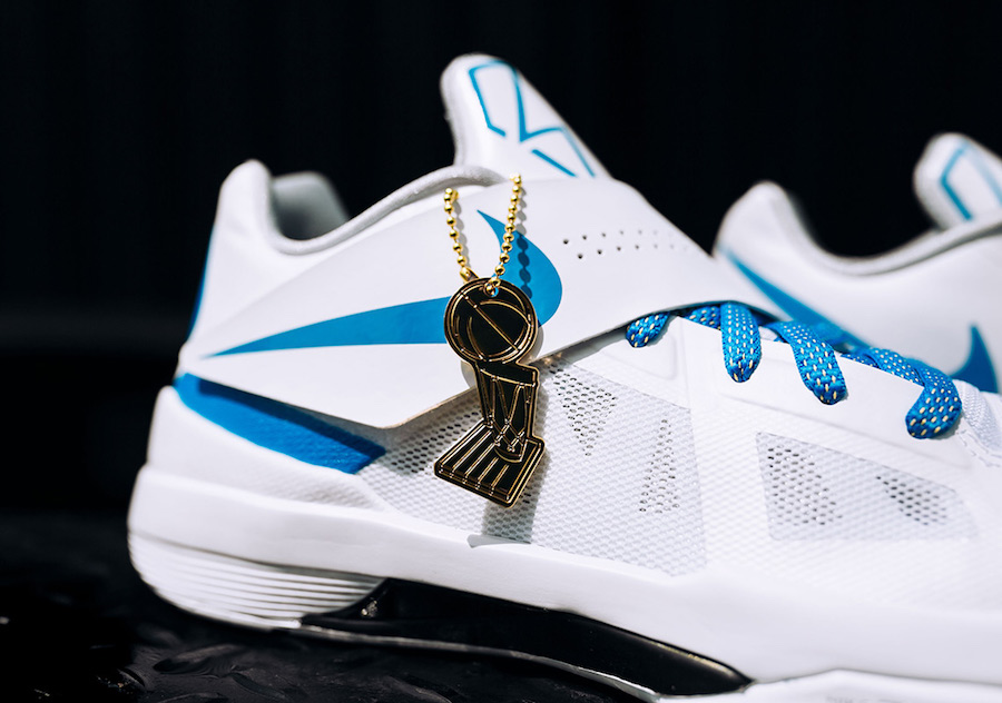 Nike,KD4,AQ5103-100,发售 冠军 16 系列新成员!杜兰特 KD 4 下月正式发售 Nike,KD4,AQ5103-100,发售 冠军 16 系列新成员!杜兰特 KD 4 下月正式发售