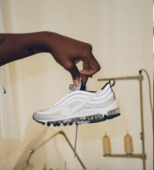 OFF-WHITE,Nike 想知道 OFF-WHITE x Nike 幕后的故事吗?看看这本官方出品的新书吧! OFF-WHITE,Nike 想知道 OFF-WHITE x Nike 幕后的故事吗?看看这本官方出品的新书吧!