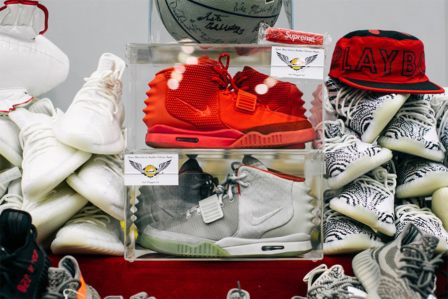 OFF-WHITE,Converse,Air Mag,Nik 看看 StockX 上最贵的 9 双鞋!没准你有其中的几双 OFF-WHITE,Converse,Air Mag,Nik 看看 StockX 上最贵的 9 双鞋!没准你有其中的几双