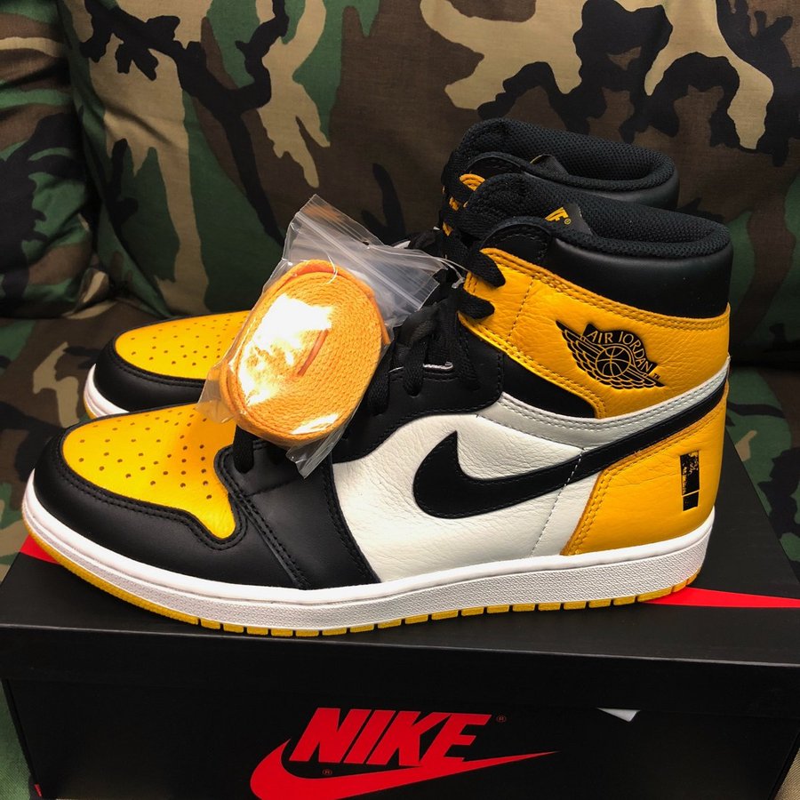 Nike,Air Jordan 能否迎来市售?乐队专属黑黄脚趾 Air Jordan 1 实物曝光 Nike,Air Jordan 能否迎来市售?乐队专属黑黄脚趾 Air Jordan 1 实物曝光