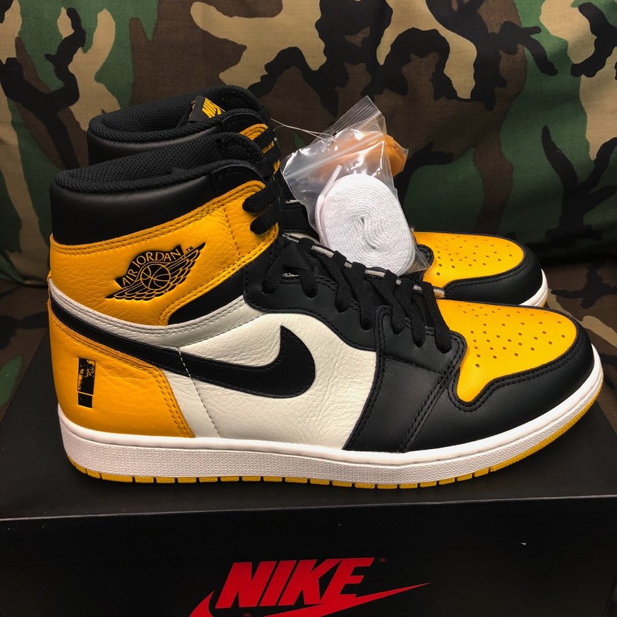 Nike,Air Jordan 能否迎来市售?乐队专属黑黄脚趾 Air Jordan 1 实物曝光 Nike,Air Jordan 能否迎来市售?乐队专属黑黄脚趾 Air Jordan 1 实物曝光
