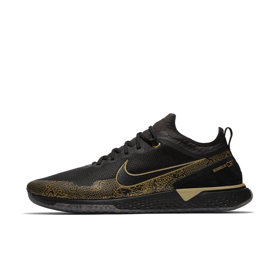 NIke,CR7, FC CR7,React,明星 C 罗本周开启中国行!中国风 React 专属鞋款官网现已上架! NIke,CR7, FC CR7,React,明星 C 罗本周开启中国行!中国风 React 专属鞋款官网现已上架!