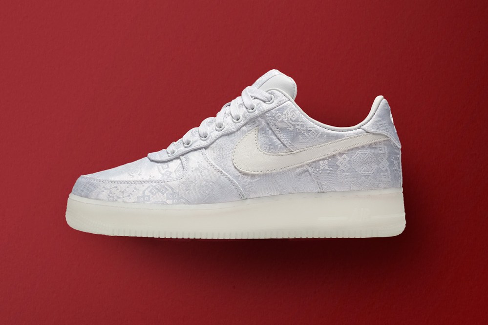 OFF-WHITE,AJ,Nike 我们对比了 Nike 去年和今年的重磅联名!看看到底哪几双最走心 OFF-WHITE,AJ,Nike 我们对比了 Nike 去年和今年的重磅联名!看看到底哪几双最走心