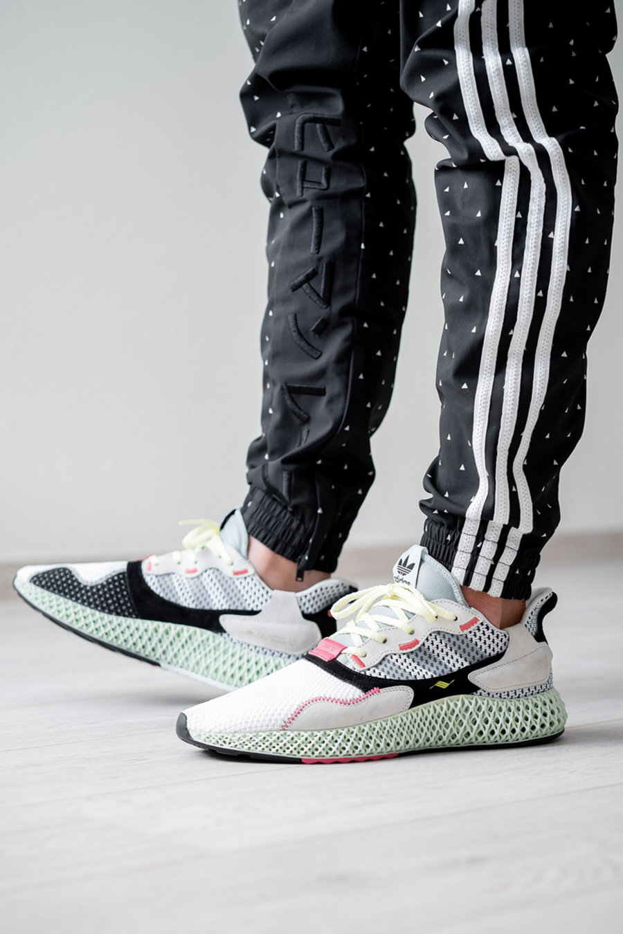 adidas,ZX 4000 4D,上脚 全新 4D 鞋型首度曝光!adidas ZX 4000 4D 实物预览 adidas,ZX 4000 4D,上脚 全新 4D 鞋型首度曝光!adidas ZX 4000 4D 实物预览