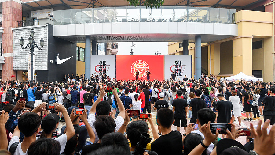 EXP-X14,Nike,CR7 C 罗中国行秀球技时穿的这双鞋,你抢到了吗? EXP-X14,Nike,CR7 C 罗中国行秀球技时穿的这双鞋,你抢到了吗?