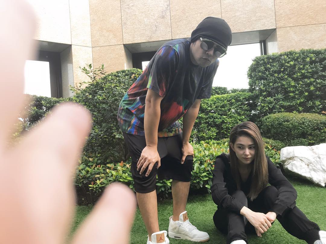 周杰伦,明星,上脚 周杰伦最近沉迷于「晒鞋」,还跟他老婆划清了界限! 周杰伦,明星,上脚 周杰伦最近沉迷于「晒鞋」,还跟他老婆划清了界限!