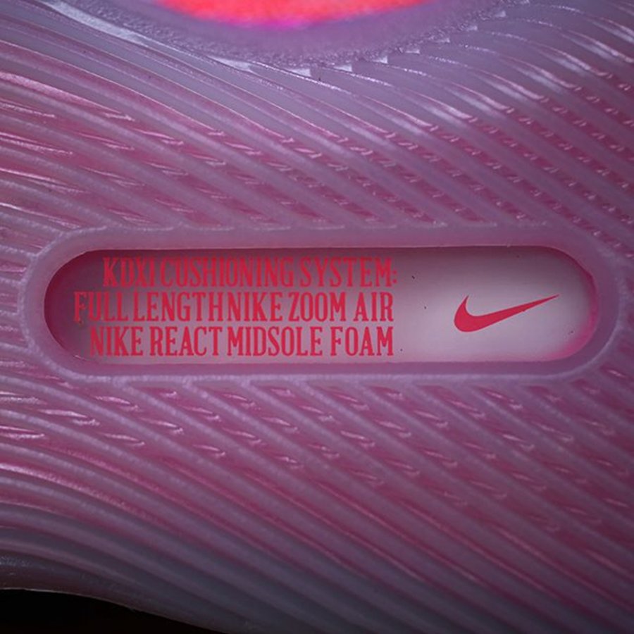 Nike,KD 11,AO2604-600,开箱 色彩缤纷细节丰富!KD 11 “EYBL” 实物美图欣赏 Nike,KD 11,AO2604-600,开箱 色彩缤纷细节丰富!KD 11 “EYBL” 实物美图欣赏