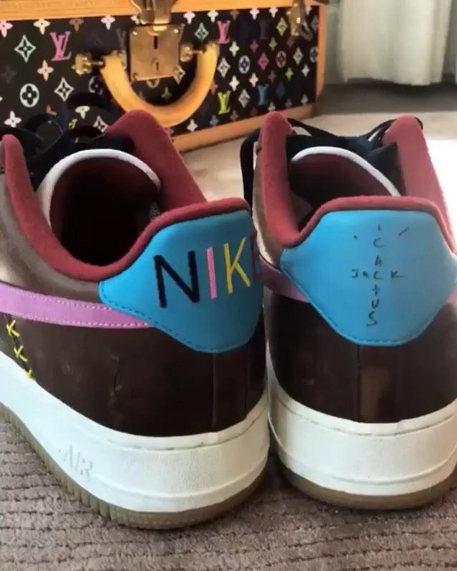 Travis Scott,Air Force 1,Nike, 兼顾风骚和质感!Travis Scott 上脚专属定制版 Air Force 1 Travis Scott,Air Force 1,Nike, 兼顾风骚和质感!Travis Scott 上脚专属定制版 Air Force 1
